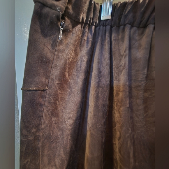 Allison Daley faux suede brown skirt - Picture 5 of 5